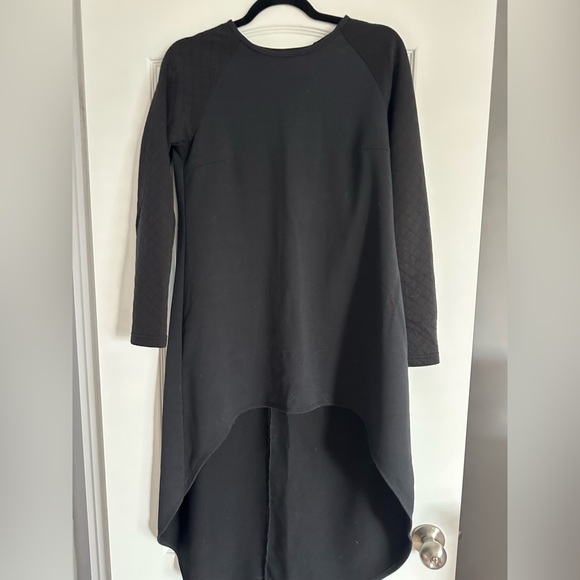 Black hi-low tunic - Picture 1 of 9